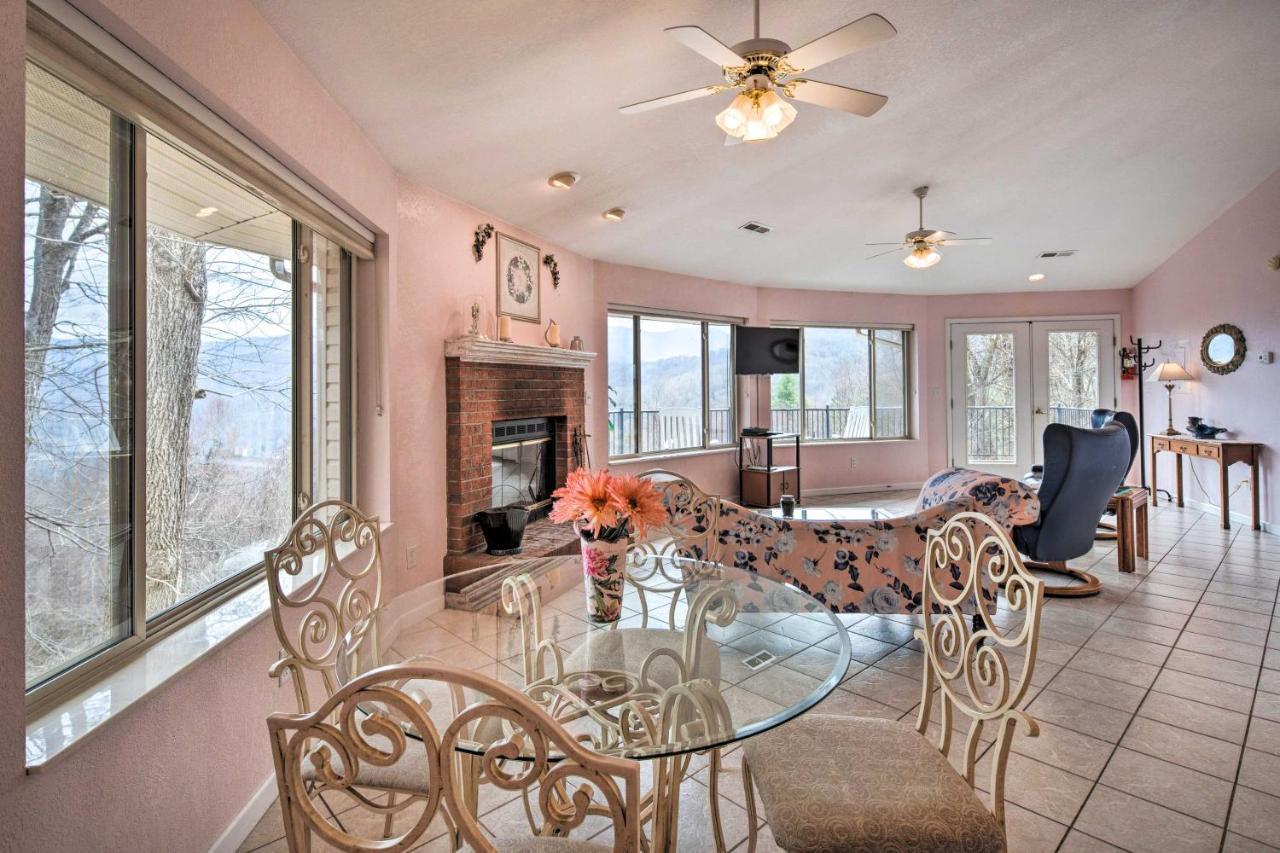 Charming Burnsville Apt With Mountain Views And Deck! المظهر الخارجي الصورة